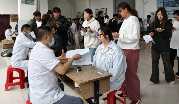 BEAT365顺利完成 2025级新生体检工作